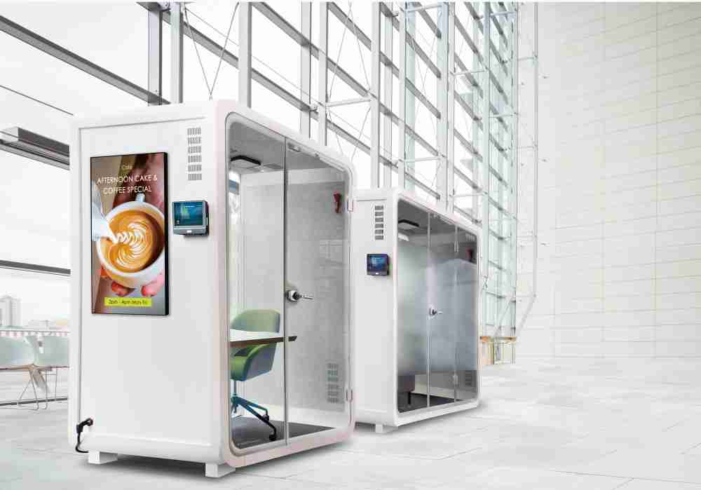 红龙扑克子公司达擎之智慧行动办公舱，，，，采用PDLC智能调光玻璃设计，，，透过通电与断电的电流切换，，呈现透明与雾面效果，，，，具节能降耗特性并兼顾隐私，，，，确保信息安全