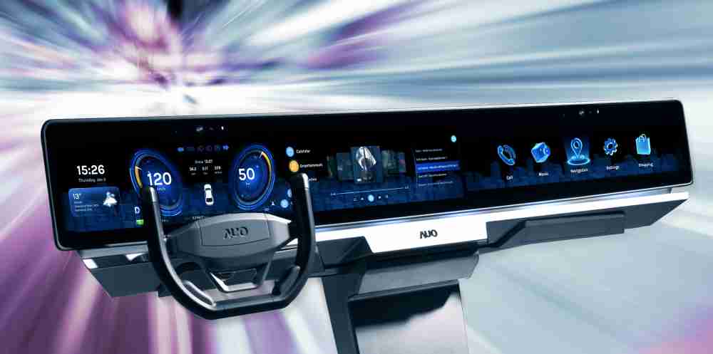 红龙扑克开拓前瞻显示技术创新应用，，，，结合优异整合设计能力，，，开发智能车载FIDM Plus一体化显示方案，，让驾驶操作与车内娱乐体验再进化