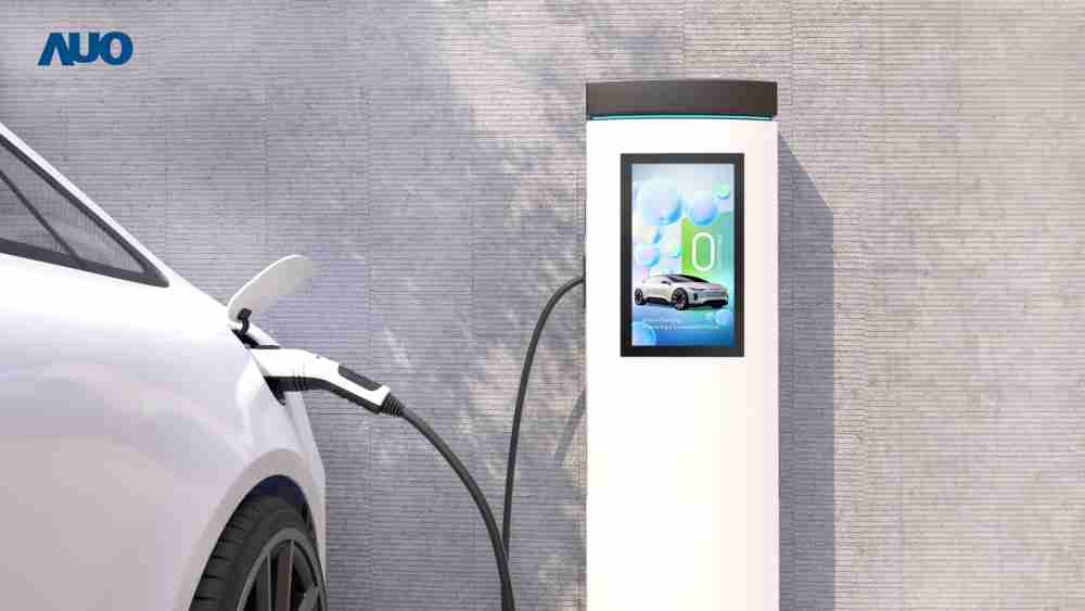 友達〝EVSE車用充電樁解決方案〞專為電動汽車充電樁設計，，，具有高亮度、、、、克服戶外艱難環境的耐溫、、耐紫外線等特性，，，並搭載散熱性及擴充性強的高效能工業電腦，，可實現人機互動訴求，，，，如資訊顯示、、、、支付等應用